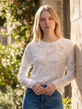 Splendid Collection White Floral Burnout Long Sleeve Top Size Medium
